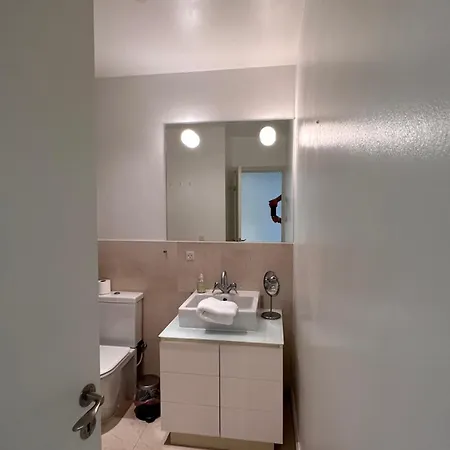 Apartment - Rap 8 *