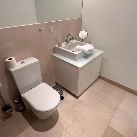 - Rap 8 Apartment *