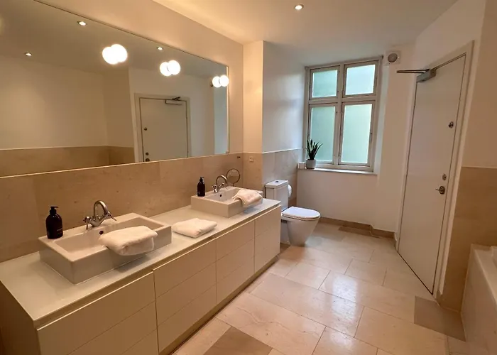 Fabelagtig R8 Copenhague